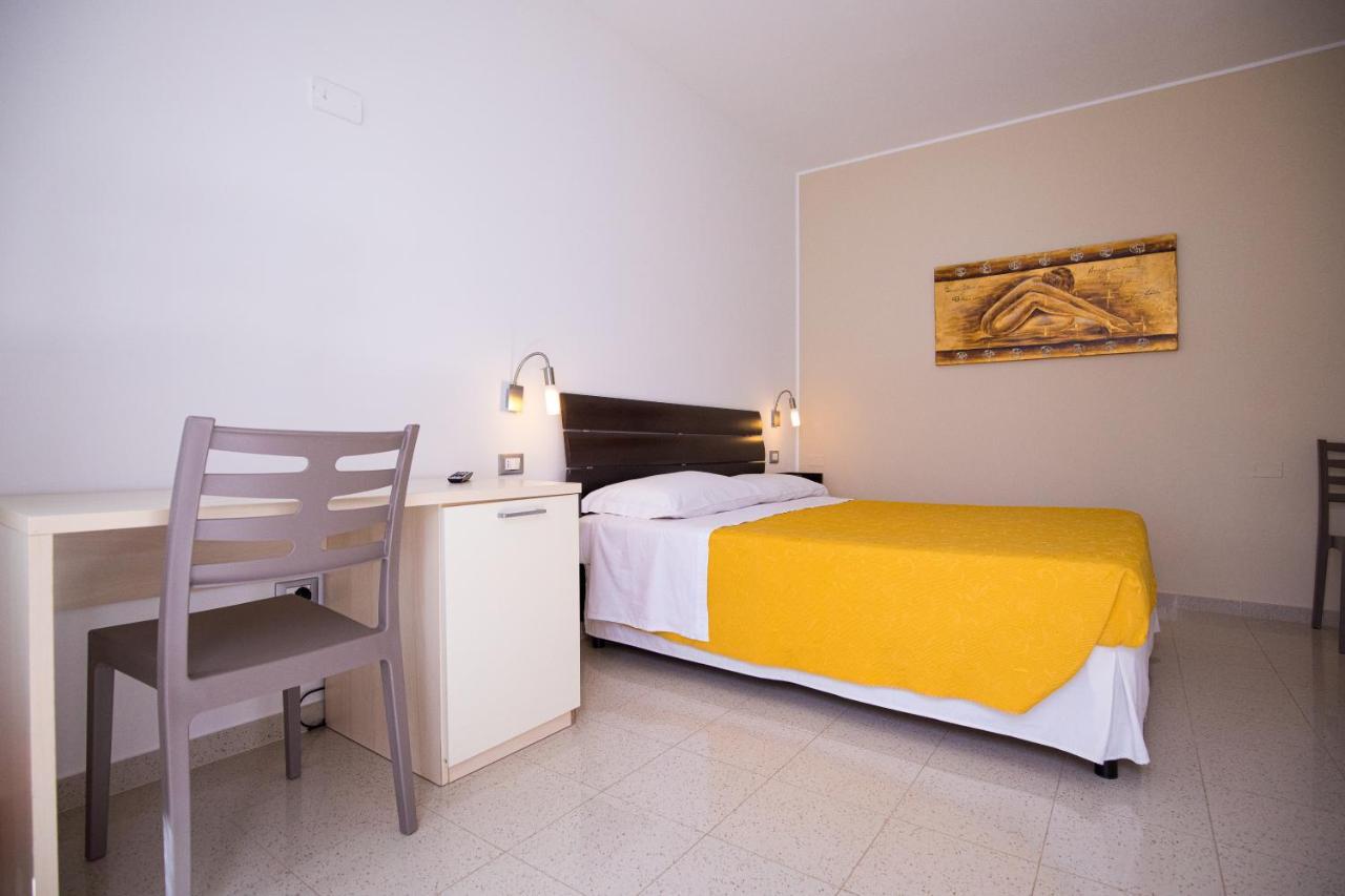 טורה סנטה סאבינה Donnosanto Residence מראה חיצוני תמונה